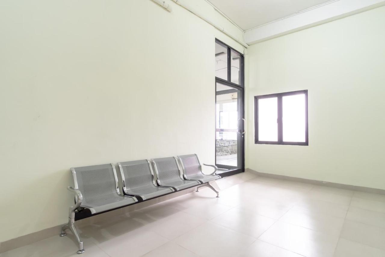 Hotel Oyo 1940 Cendana Syariah